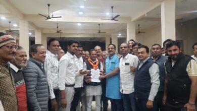 बड़वाह। बड़वाह में महेश्वर रोड़ फोरलेन चौड़ीकरण को लेकर व्यापारियों की बैठक....विधायक ने व्यापारियों की सुनी समस्या... 17 IMG 20260201 WA0016