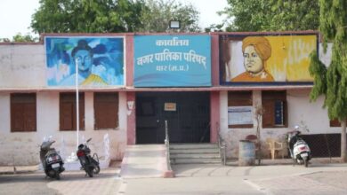 नगर पालिका की हालत चिंतनीय सीएमओं और वार्ड प्रभारी इंजीनियरों के पास जनप्रतिनिधियों की समस्याओं को सुनने का समय तक नही। 42 IMG 20260203 WA0052