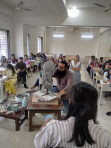 राष्ट्रीय मूर्तिकला कार्यशाला का शासकीय महाविद्यालय में आयोजन 5 IMG 20260214 WA0063