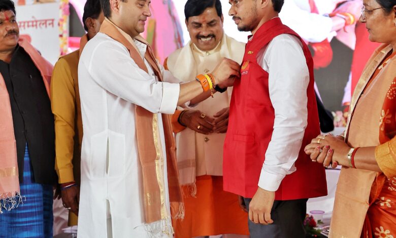 उज्जैन की पावन धरा पर ग्रामीण डाक सेवकों का किया सम्मान* 1 SAVE 20260224 211122