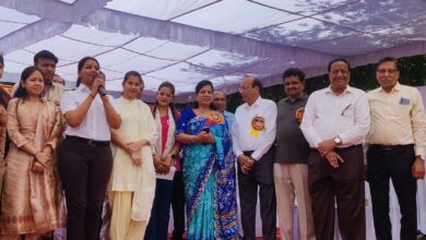 अग्रवाल परिचय सम्मेलन के मंच पर युवती पायलेट सहित पहुंचे 2 IMG 20260329 WA0018