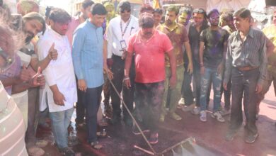 लाखों लोगों का सैलाब, हजारों टन रंग, गुलाल, पानी आदि से तर बत्तर हुआ इंदौर 45 SAVE 20260308 171928